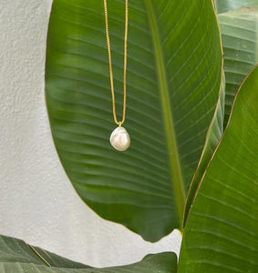 BAROQUE PEARL NECKLACE